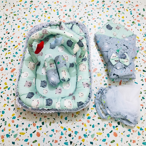 6 Pieces Rattle snuggle green cat