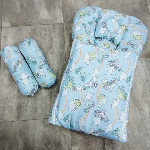 Carry Nest With Pillows sky blue unicorn